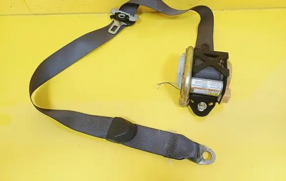Suzuki Liana Front seatbelt 8492055G2