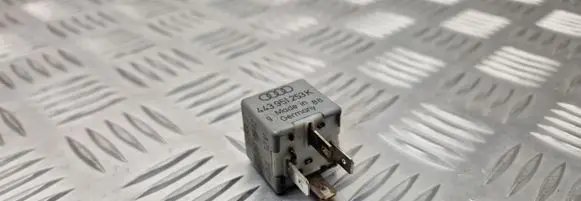 Audi A4 S4 B5 8D Other relay 443951235K