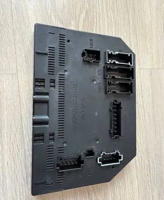 Mercedes-Benz S W221 Fuse box set A2215402862 A2215457732 2215402862