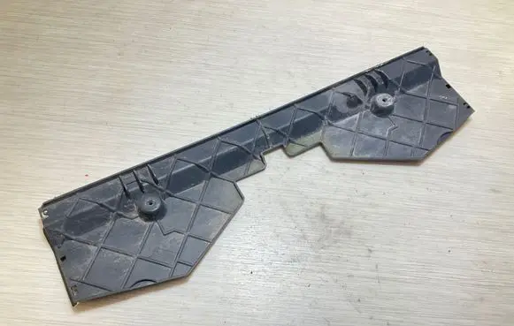 Renault Laguna III Radiator trim 8200293104