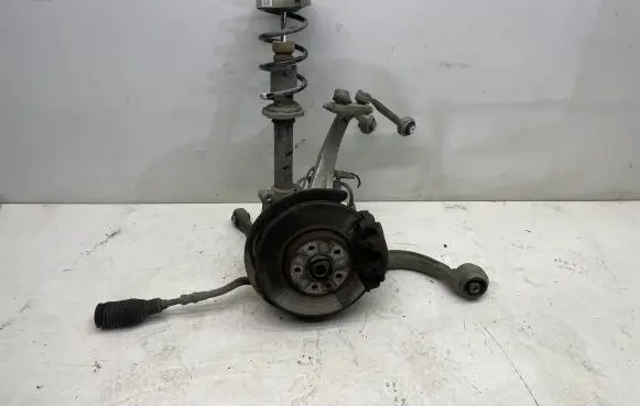 Audi A4 S4 B9 Front wheel hub 8W0413031AK 8W0031AK