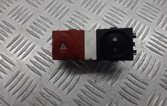 Renault Megane II Hazard light switch 8200407415