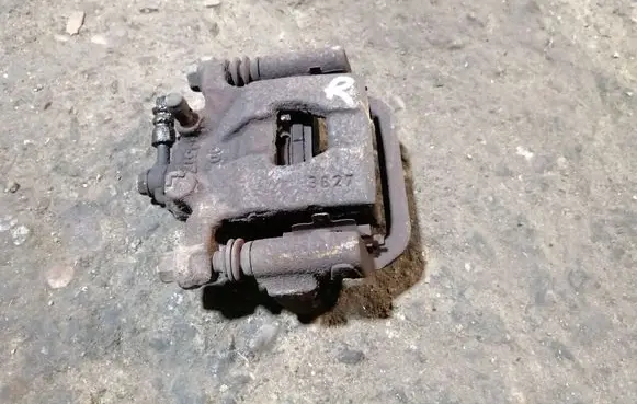 Nissan Qashqai Rear brake caliper
