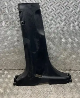 Hyundai Santa Fe (B) pillar trim (bottom) 858362W100