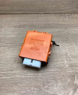 Toyota Prius (XW30) Central locking relay 8597047020 0515004171