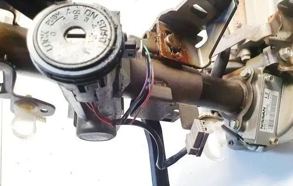 Nissan Juke I F15 Ignition lock contact 
