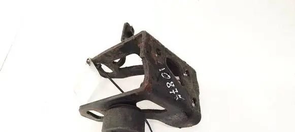 Toyota Auris 150 Engine mounting bracket