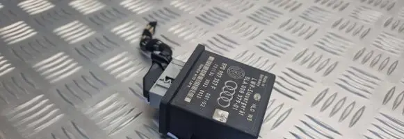 Audi A6 S6 C6 4F Light module LCM 8P0907357F 5LA00837901