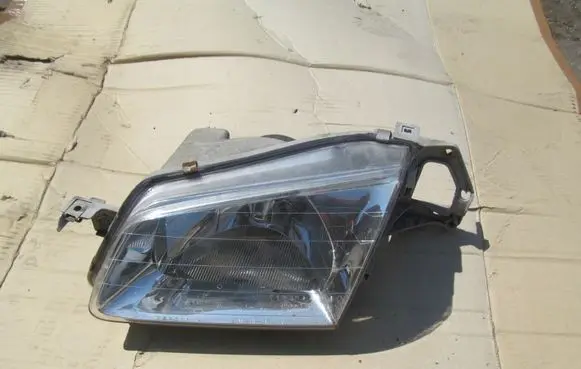 Mazda 323 Headlight/headlamp