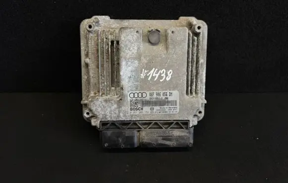 Audi A3 S3 8P Engine control unit/module 06F906056DM 0261S02154