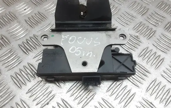 Ford Focus Tailgate/trunk/boot lock/catch/latch 01041158000