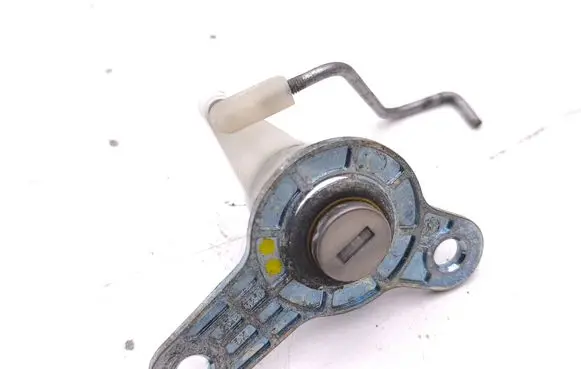 Maserati Quattroporte Front door lock (next to the handle) 242377