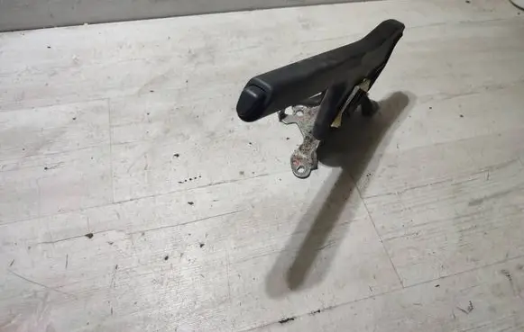 Peugeot 2008 II Gear shift rod 9824161680