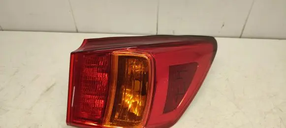 Lexus IS 220D-250-350 Rear/tail lights