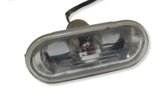 Volkswagen PASSAT B5.5 Front fender indicator light 1J0949117