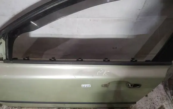 Volvo V50 Front door glass trim molding 