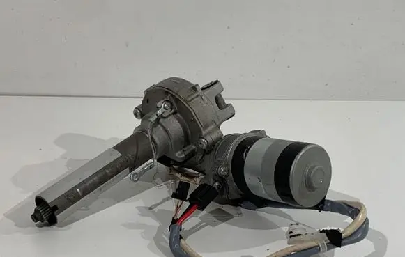 Toyota Yaris Power steering pump JJ301-002130