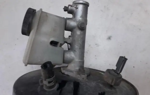 Mazda 626 Master brake cylinder