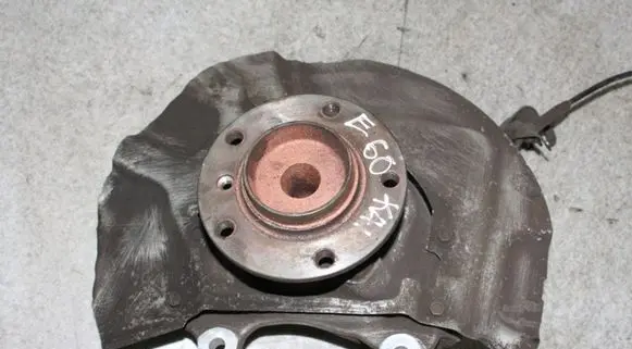 BMW 5 E60 E61 Front wheel hub 6760953L