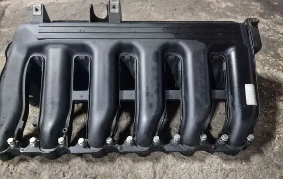 BMW 7 E65 E66 Intake manifold