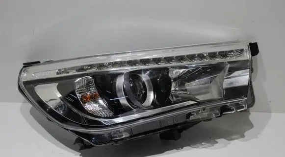 Toyota Hilux (AN120, AN130) Headlight/headlamp