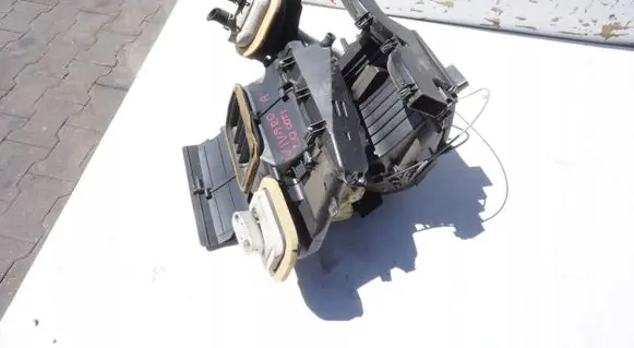 Opel Vivaro Interior heater climate box assembly 93865837