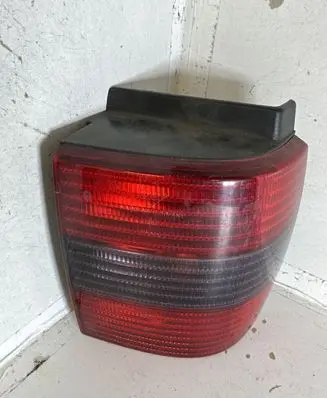 Volkswagen PASSAT B4 Rear/tail lights