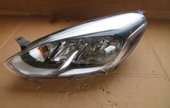 Ford Focus Headlight/headlamp