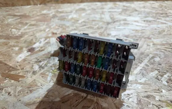 Volvo S60 Fuse box set 9162439