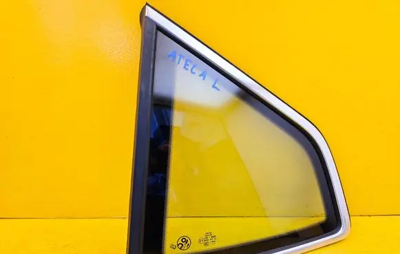 Seat Ateca Rear side window