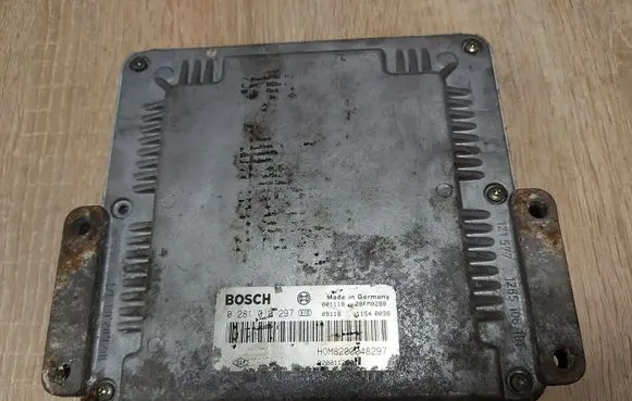 Renault Laguna II Engine control unit/module 0281010297