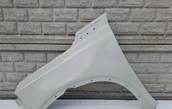 Suzuki Grand Vitara II Fender lpvitara