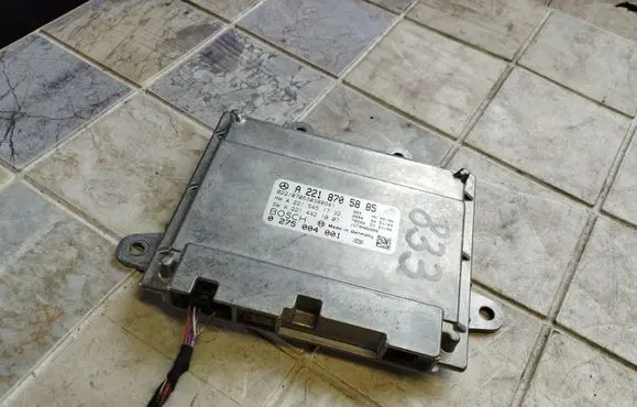 Mercedes-Benz S W221 Camera control unit module A2218705885 A2215451732 A2214421007
