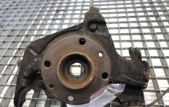 Fiat Linea Front wheel hub spindle knuckle