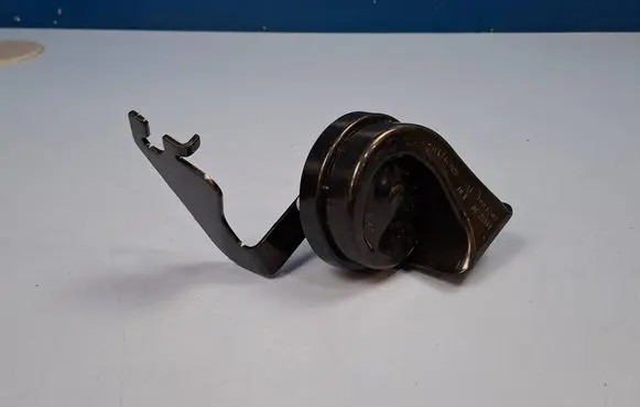 Peugeot Partner III Horn signal 9858832880