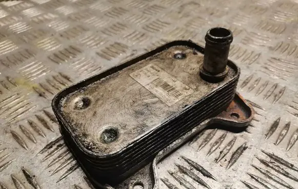 Mercedes-Benz E W211 Gearbox / Transmission oil cooler 6461880301