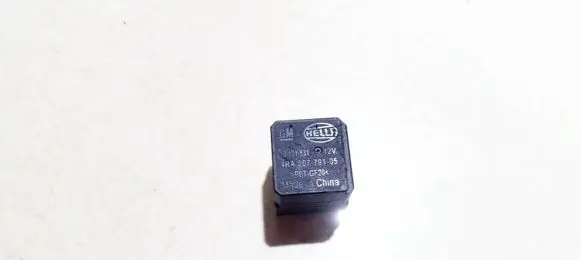 Opel Zafira B Other relay 13171831 4ra007791-05