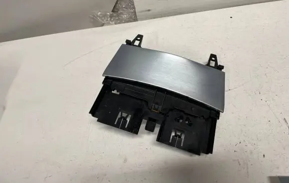 Ashtray (front)