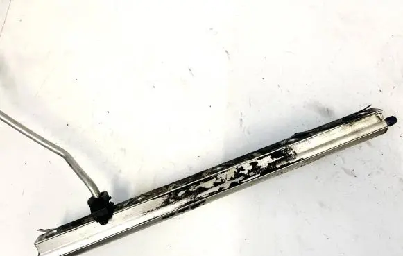 Volvo V50 Fuel main line pipe