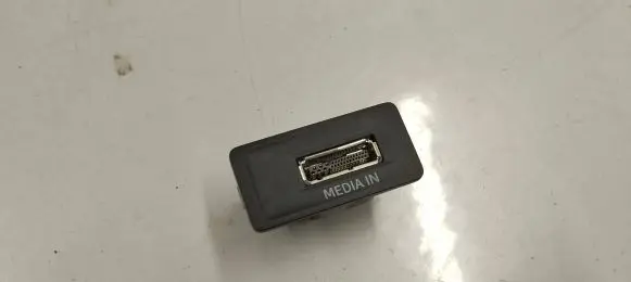 Seat Leon (5F) USB socket connector 5q0035736 5f0035222c