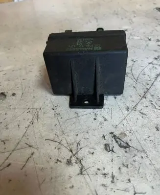Citroen C5 Glow plug pre-heat relay 598138