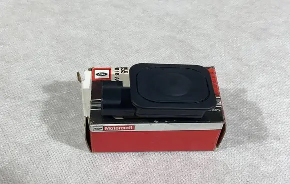 Ford Kuga II Tailgate opening switch 1L2Z14018AC 1L2T14K147AA SW5855