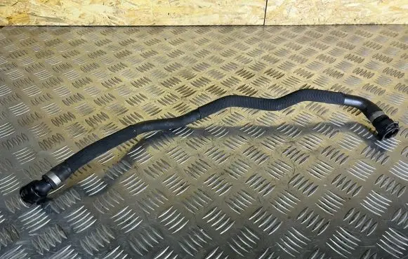 BMW 5 F10 F11 Engine coolant pipe/hose 8377671
