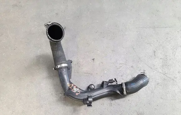 Volkswagen PASSAT CC Intercooler hose/pipe 038906051C