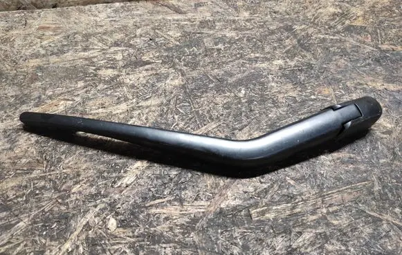 Nissan Note (E12) Rear wiper blade arm A0621 A2179