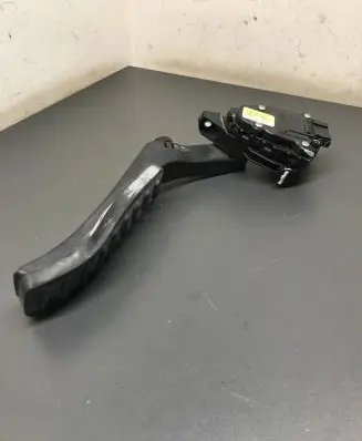 Porsche Cayenne (9PA) Accelerator throttle pedal 7L0723507D 6PV00802624