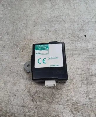 Toyota Avensis Verso Door control unit/module 8974144060 1513007220
