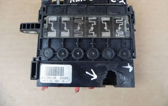 Renault Megane IV Battery relay fuse 241143738R