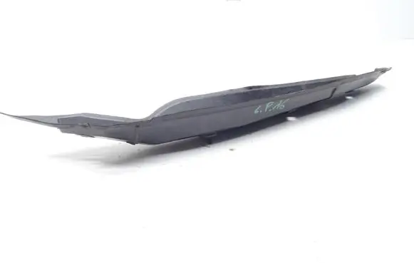 Mercedes-Benz A W176 Fender end trim A1768890125