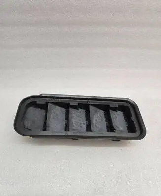 Volvo XC40 Quarter panel pressure vent 31449325